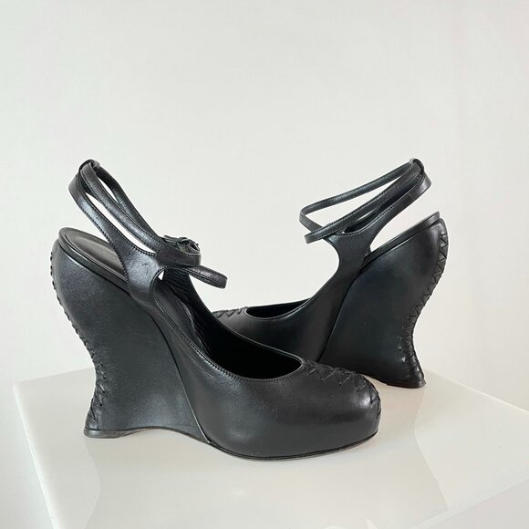 Collection Worthy!!! Fall 2010 Bottega Veneta Leather Corset Curved Wedges! - Picture 7 of 13